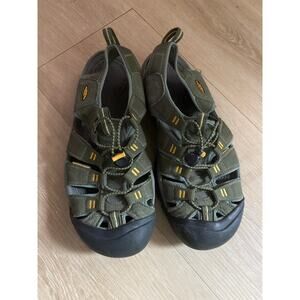 Keen fisherman sandals men’s size 11 green outdoor waterproof hiking